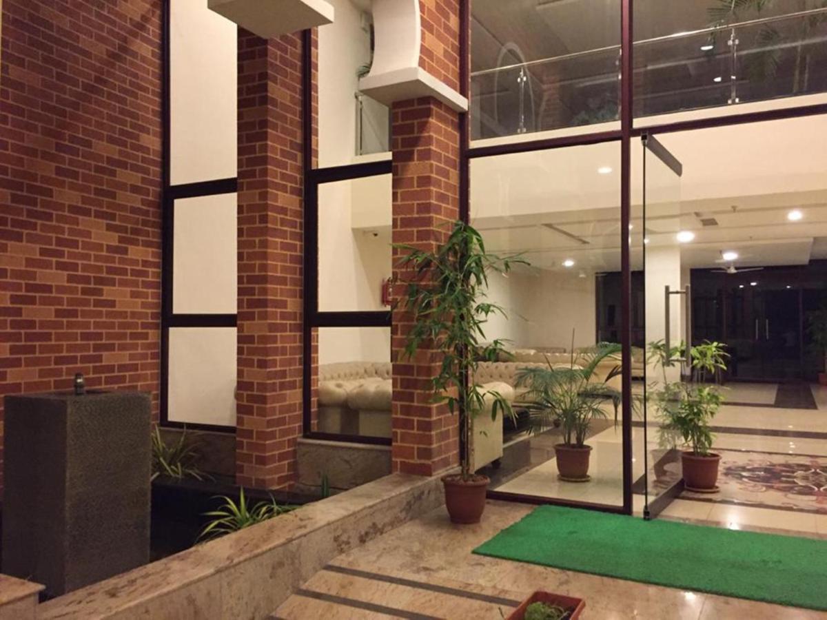 Five Falls Resort Kuttālam Exterior foto